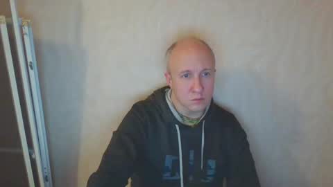 Snapshot of oleg365 chatting on 1, 1, 2025 figaro online show from 1, 1, 2025