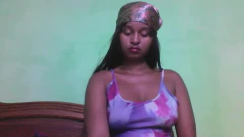 olinah610 online show from 28, 11, 2025