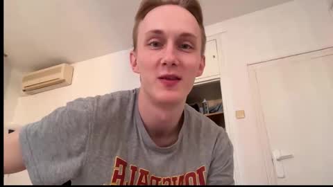 Snapshot of oliver_and_thomas chatting on 25, 10, 2025 Oliver and Thomas online show from 25, 10, 2025