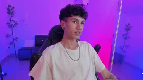 Snapshot of oliver_fast_ chatting on 5, 12, 2024 Oliver fast online show from 5, 12, 2024