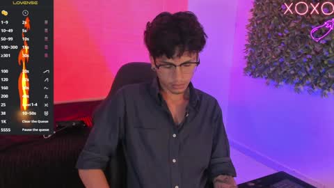 Snapshot of oliver_fast_ chatting on 8, 1, 2025 Oliver fast online show from 8, 1, 2025