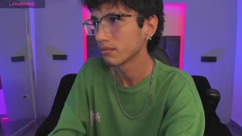 Snapshot of oliver_fast_ chatting on 2, 2, 2025 Oliver fast online show from 2, 2, 2025