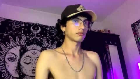 Snapshot of oliver_fast_ chatting on 11, 11, 2025 Oliver fast online show from 11, 11, 2025