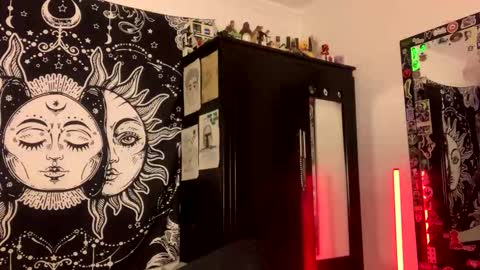 Snapshot of oliver_fast_ chatting on 28, 11, 2025 Oliver fast online show from 28, 11, 2025