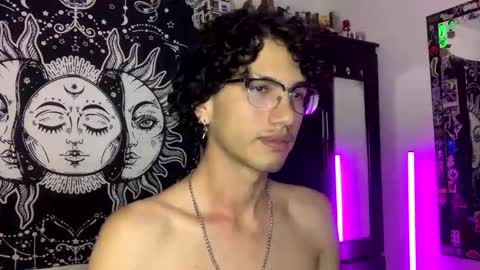 Snapshot of oliver_fast_ chatting on 16, 12, 2025 Oliver fast online show from 16, 12, 2025