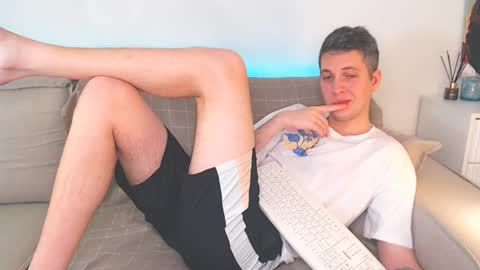 Oliver online show from 7, 2, 2025