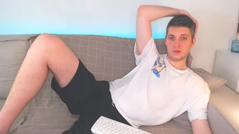 Oliver online show from 10, 2, 2025