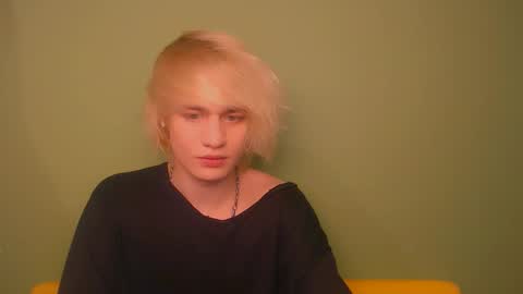 Snapshot of oliver_sweet_ chatting on 21, 12, 2024 Oliver online show from 21, 12, 2024