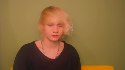 Snapshot of oliver_sweet_ chatting on 31, 12, 2024 Oliver online show from 31, 12, 2024