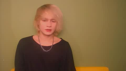 Snapshot of oliver_sweet_ chatting on 27, 1, 2025 Oliver online show from 27, 1, 2025