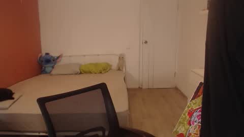 Snapshot of oliver_sweet_ chatting on 17, 10, 2025 Oliver online show from 17, 10, 2025