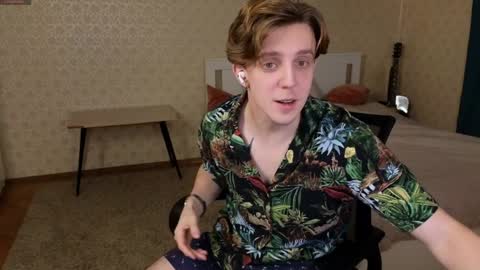 Snapshot of oliver_travis chatting on 7, 12, 2024 Oliver Evans online show from 7, 12, 2024