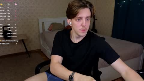 Snapshot of oliver_travis chatting on 19, 12, 2024 Oliver Evans online show from 19, 12, 2024