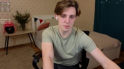 Snapshot of oliver_travis chatting on 10, 1, 2025 Oliver Evans online show from 10, 1, 2025