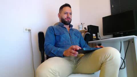 oliver online show from 9, 4, 2026