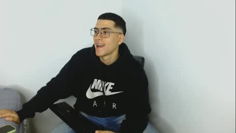 oliver saint online show from 12, 3, 2026