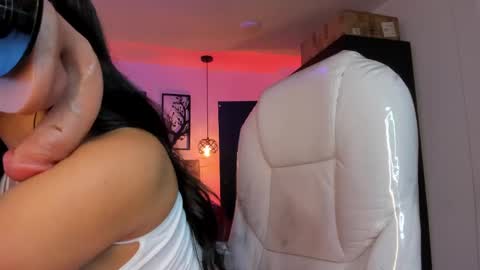 Olivia online show from 1, 2, 2025