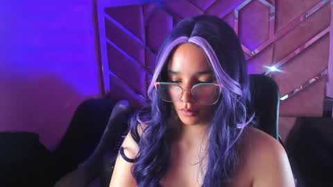  OLIVIA  online show from 4, 3, 2025