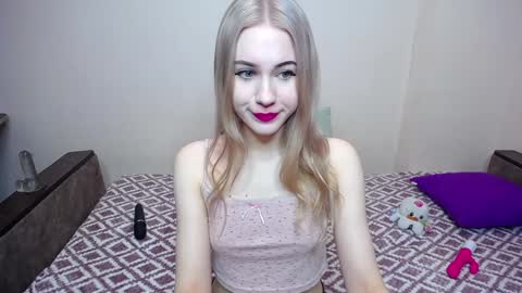 Snapshot of olivia_graceee chatting on 8, 2, 2025 olivia_graceee online show from 8, 2, 2025