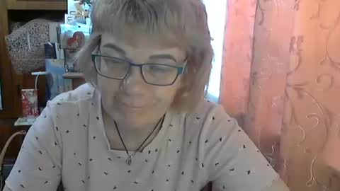 Olivia Mia online show from 18, 5, 2026
