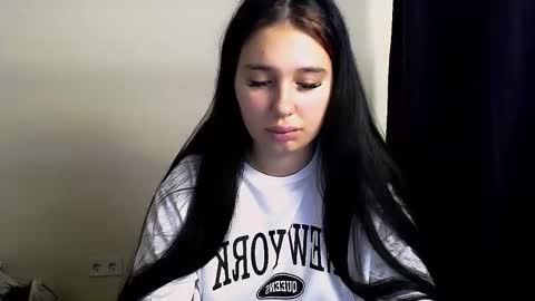 Olivia online show from 4, 11, 2025