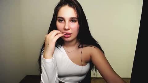 Olivia online show from 26, 11, 2025