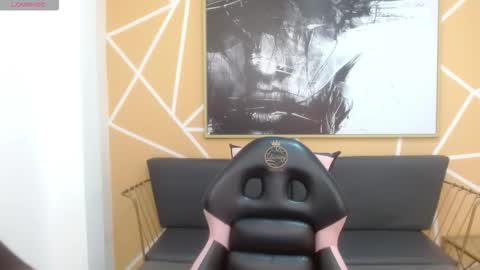 Snapshot of olivia_russo chatting on 11, 1, 2026 Olivia online show from 11, 1, 2026