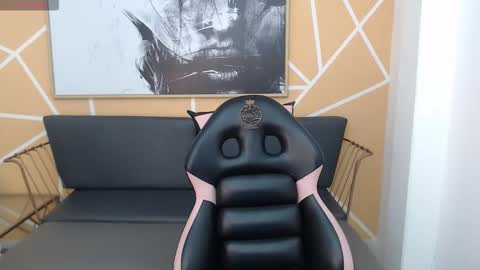 Snapshot of olivia_russo chatting on 5, 2, 2026 Olivia online show from 5, 2, 2026