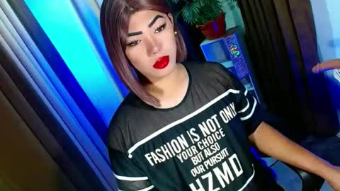 Miss OLIVIA online show from 23, 9, 2025