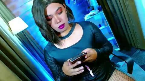 Miss OLIVIA online show from 16, 5, 2026