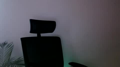 oliviaaa__ online show from 26, 3, 2026