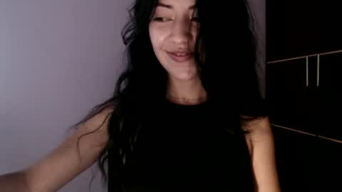 Snapshot of oliviaaa__ chatting on 8, 5, 2026 oliviaaa__ online show from 8, 5, 2026