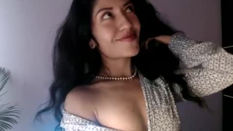 Snapshot of oliviaaa__ chatting on 12, 5, 2026 oliviaaa__ online show from 12, 5, 2026
