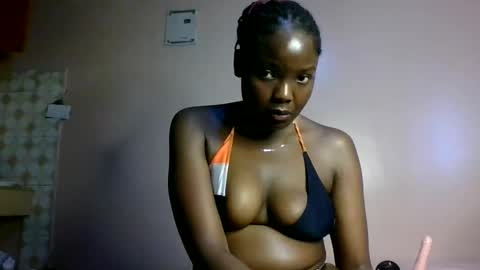 oliviah_1 online show from 17, 10, 2025