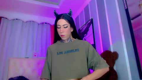 oliviahot01 online show from 5, 4, 2026