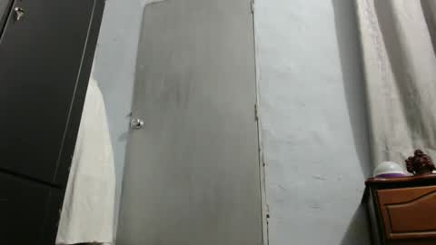 oliviajohnson20 online show from 4, 2, 2025