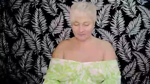 Kelly online show from 6, 12, 2024