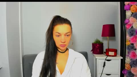 OliviaWomen online show from 12, 1, 2026