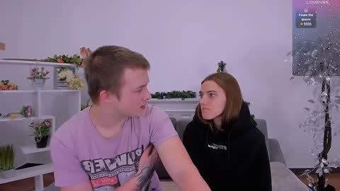 Olli and Stiw online show from 8, 12, 2024