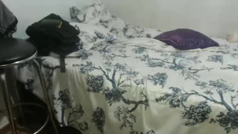 OlySantos online show from 8, 1, 2025