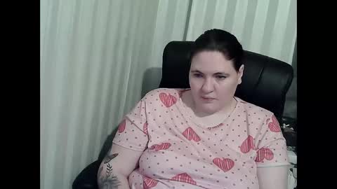 OlyaAndNetty online show from 11, 11, 2025