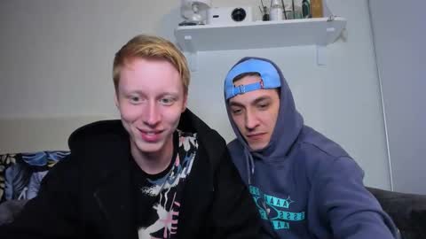 Snapshot of omg_pie chatting on 29, 9, 2025 Mars online show from 29, 9, 2025