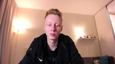 Snapshot of omg_pie chatting on 26, 10, 2025 Mars online show from 26, 10, 2025