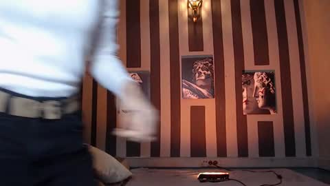 Snapshot of onaloon chatting on 4, 12, 2025 onaloon online show from 4, 12, 2025