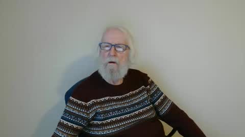 Somewhere over the rainbow online show from 2, 2, 2025