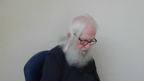 Snapshot of onanister chatting on 28, 4, 2026 Somewhere over the rainbow online show from 28, 4, 2026