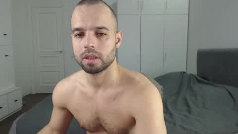 Snapshot of onebestlover chatting on 18, 2, 2025 onebestlover online show from 18, 2, 2025