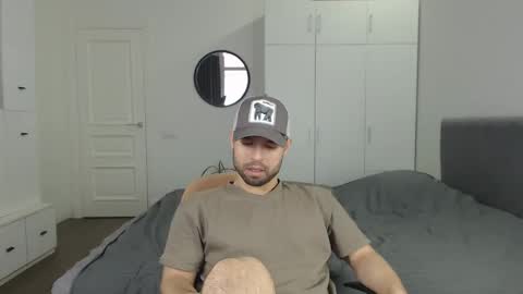 Snapshot of onebestlover chatting on 25, 2, 2025 onebestlover online show from 25, 2, 2025