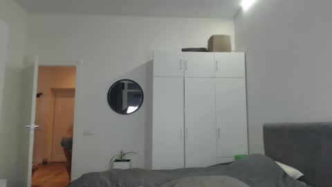 Snapshot of onebestlover chatting on 28, 2, 2025 onebestlover online show from 28, 2, 2025