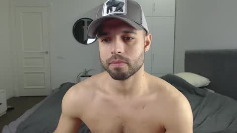 Snapshot of onebestlover chatting on 1, 3, 2025 onebestlover online show from 1, 3, 2025